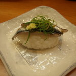 もち月寿司 - 小いわしのにぎり