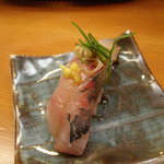 もち月寿司 - アジにぎり