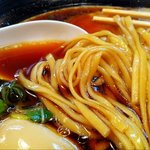 金久右衛門 - 金久右衛門 梅田店  大阪ブラック(太麺)　麺アップ