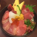 のっけ家 - 海鮮丼 1350円（税抜）