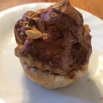 パティスリーフジ - フジ風サントノーレ
      