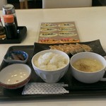 ひろしの餃子亭 - 料理写真: