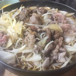 すき焼･鍋物 なべや - 牛肉鉄鍋