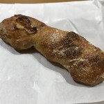 ブーランジェリー クク - あんずとクリームチーズ？