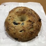 ブーランジェリー クク - オリーブ入りのパン