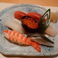 銀座 久兵衛 京王プラザホテル店 - 高級すし店の定番の笹の飾りこれを見ただけで一一流店ですよね