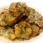 ボッテガ - トリッパ、ギアラ、小腸の煮込み