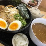 麺屋 彰 - 魚介とんこつ濃厚ウニつけ麺
とろ玉 雨の日サービス