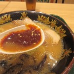 那の福 - レンゲの中には辛子味噌がたっぷり入ってました。