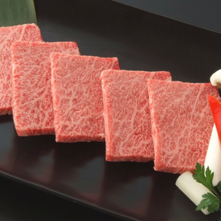 Thoroughly managing the meat ◎We are particular about the rice and sandwich that we purchase.
