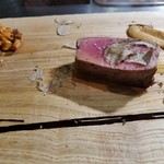 Osteria Luna Piccola - 秋の味覚コースのメイン　シャロレ牛のロースト　ジロール茸のソース