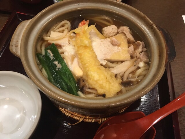 豪華版鍋焼きうどん By Necohaidarake にし家 本店 にしや 心斎橋 うどん 食べログ