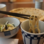 蕎麦 青仁才 - 蕎麦はコシがあり