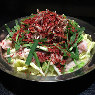 ◎A dish we are proud of◎ Be sure to try Motsu-nabe (Offal hotpot) (red)!