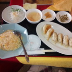 菜佳肴 - 迷った時の炒飯と餃子