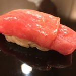 鮨桂太 - 鮪大トロ剥がし