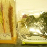 LAWSON - 料理写真: