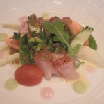 グランシェール 葉山庵 - 銚子沖・釣り金目鯛の減圧調理　三浦の青木さんが育てた地野菜の菜園風　春キャベツのクーリとラヴィゴットソース