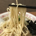 煮干中華そば専門 煮干丸 - 麺のアップ