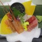 日光　千姫物語 - 造り（氷器、鮪、目鯛、牡丹海老、食用花あしらい一式）