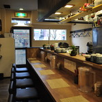 狐狸丸 - カウンターは8席