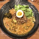 ろかプレート 950円(税込)
          限定カレー／九条ネギと塩鯖のミーンモーリー