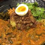 ろかプレート 950円(税込)
          限定カレー／九条ネギと塩鯖のミーンモーリー