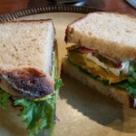 DAYBREAK　Liquor&Coffee - かぼちゃとこんがりベーコンのサンドイッチ