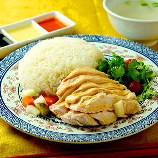 The signature menu [Hainan chicken rice] goes well with jasmine rice♪