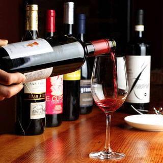 ヨーロッパを中心に世界各国のワインを取り揃えております