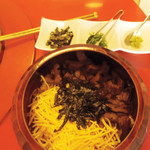 和田金 - 和田金特製　牛肉の櫃まむし