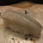 梅乃寿司 - 2011/04　私にはめぬけのエンガワ