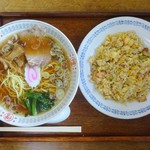 Masudaya - チャーハンとラーメンセット(上から)