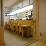 Tsubomi - 店内カウンター