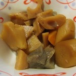 酒蔵 力 - お通しは肉なし筑前煮