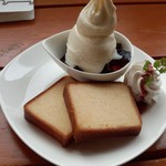 珈琲の店 LIFE - ブランデーケーキセット
