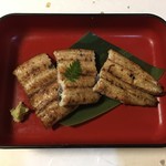 鰻はし本 - 泰正オーガニック トビの新仔地焼半身