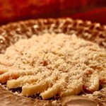 ファイ - 白桃のカルパッチョ風 ゴルゴンゾーラチーズかけ