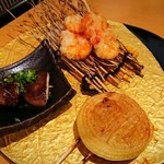 魚 串右衛門 - 椎茸ポン酢・海老チリ・玉ねぎのタレ焼き