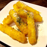 イタリアンバール ミーオ - 「モッツァレラチーズのフライ」(580円)。