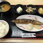 Meshiya Miyamoto Munashi - さんま塩焼き定食 690円