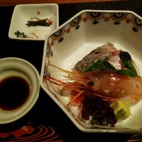 津田楼 - 