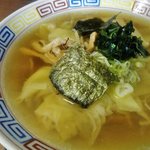 ワンタンメン（アップ）