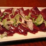 梁山苑 - 血抜きがすばらしく臭みのないレバ刺し