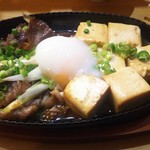 居酒屋zizi - 肉と豆腐のすき焼き風炒め