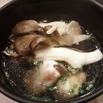 鮨処 多田 - 椀 クエ、舞茸マイタケ 2017年10月