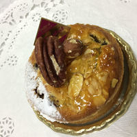 ナッツとチーズゴロゴロタルト