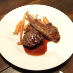 オレンジ - 仔羊の骨付きﾛｰｽのｸﾞﾘｴ ﾄﾘｭﾌｿｰｽ