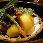 御料理 光安 - *お野菜はどれもひと手間加えてあります。 素揚げした「ヒラタケ」「蒸しかぼちゃ」「ミニ金時人参と葉」「栗」「里芋」「柿」など。