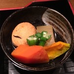 南部どり - 松花堂弁当の炊き合わせ